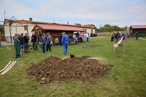 Pačoky 2021_Stavění mákje