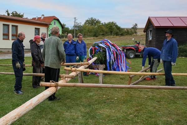 Pačoky 2021_Stavění mákje